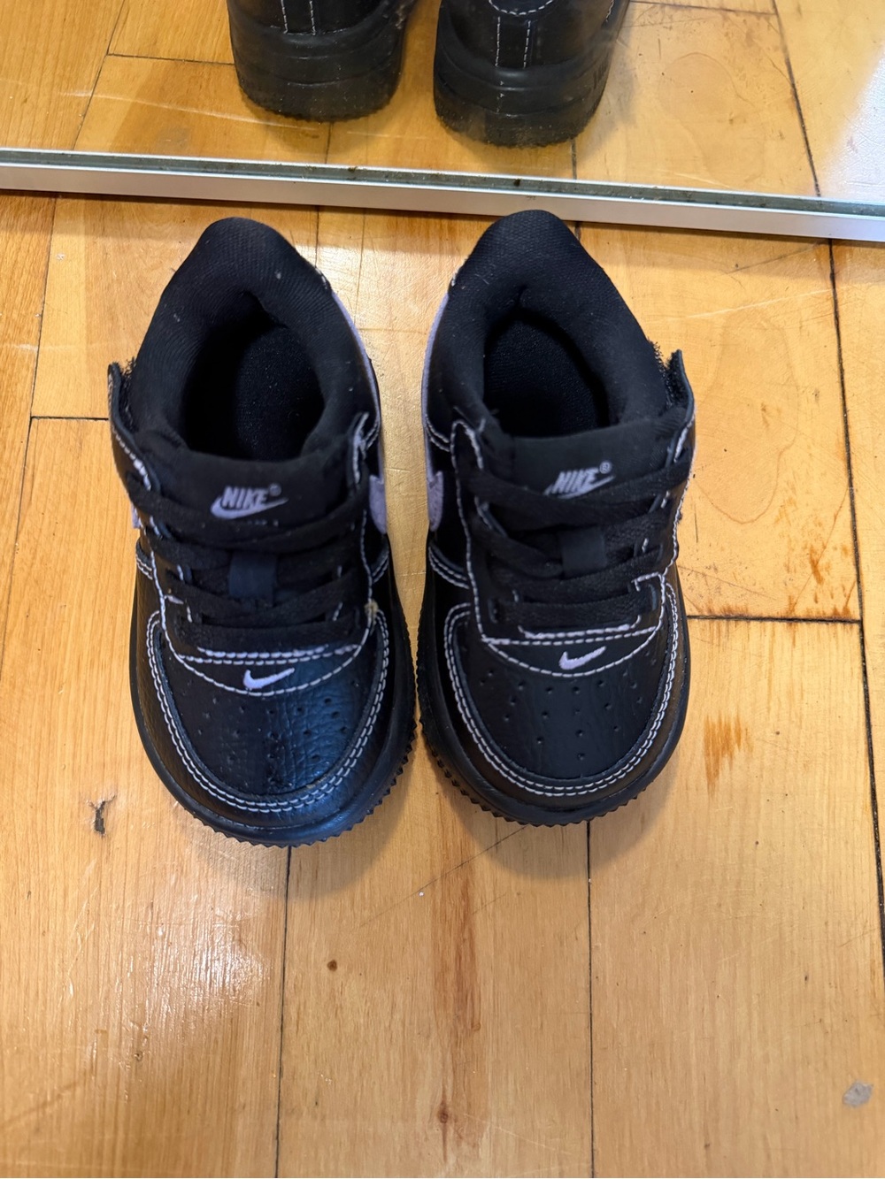 Nike Kids' Black Low-Top Air Force 5c